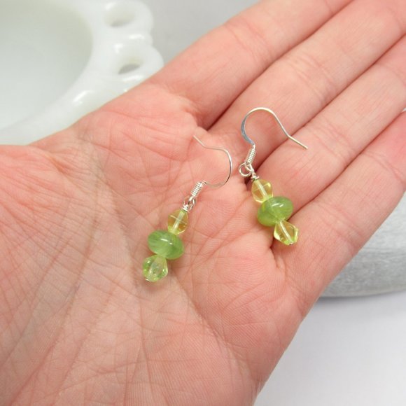 Uranium glass bead earrings - Picture 6 of 12